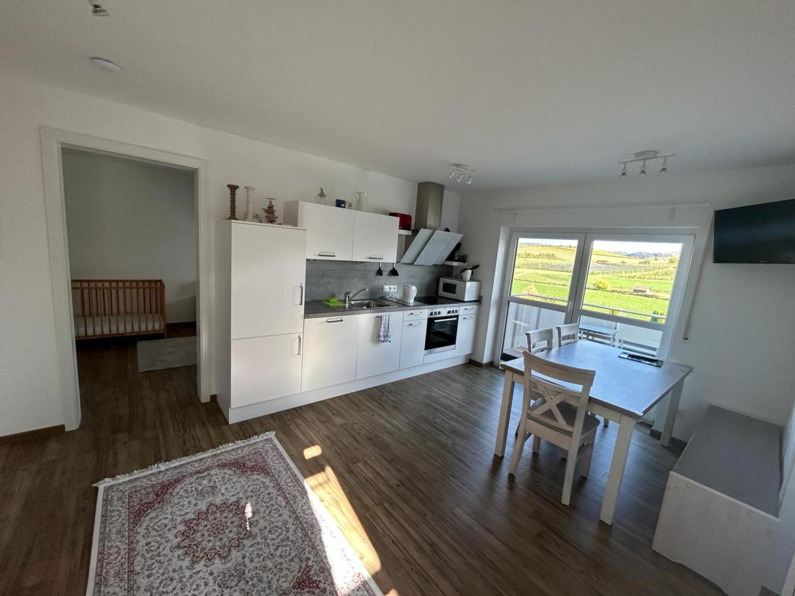 Löwenstein 3 Zimmer Neubauwohnung In Der Schwaebischen Toskana מראה חיצוני תמונה